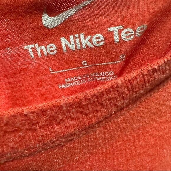 Nike Clark Atlanta University Y2K Red Short Sleeve Crew Neck Soft T-Shirt - Picture 8 of 8